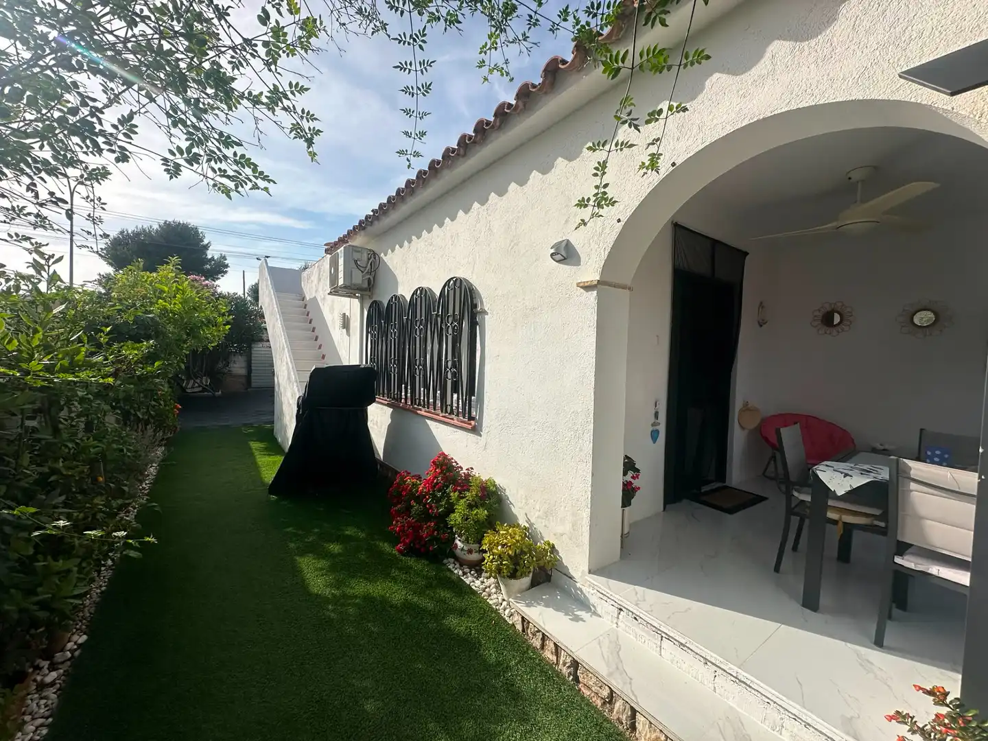 Jardí de Casa o xalet en venda en Mont-roig del Camp amb Aire condicionat, Jardí privat i Terrassa