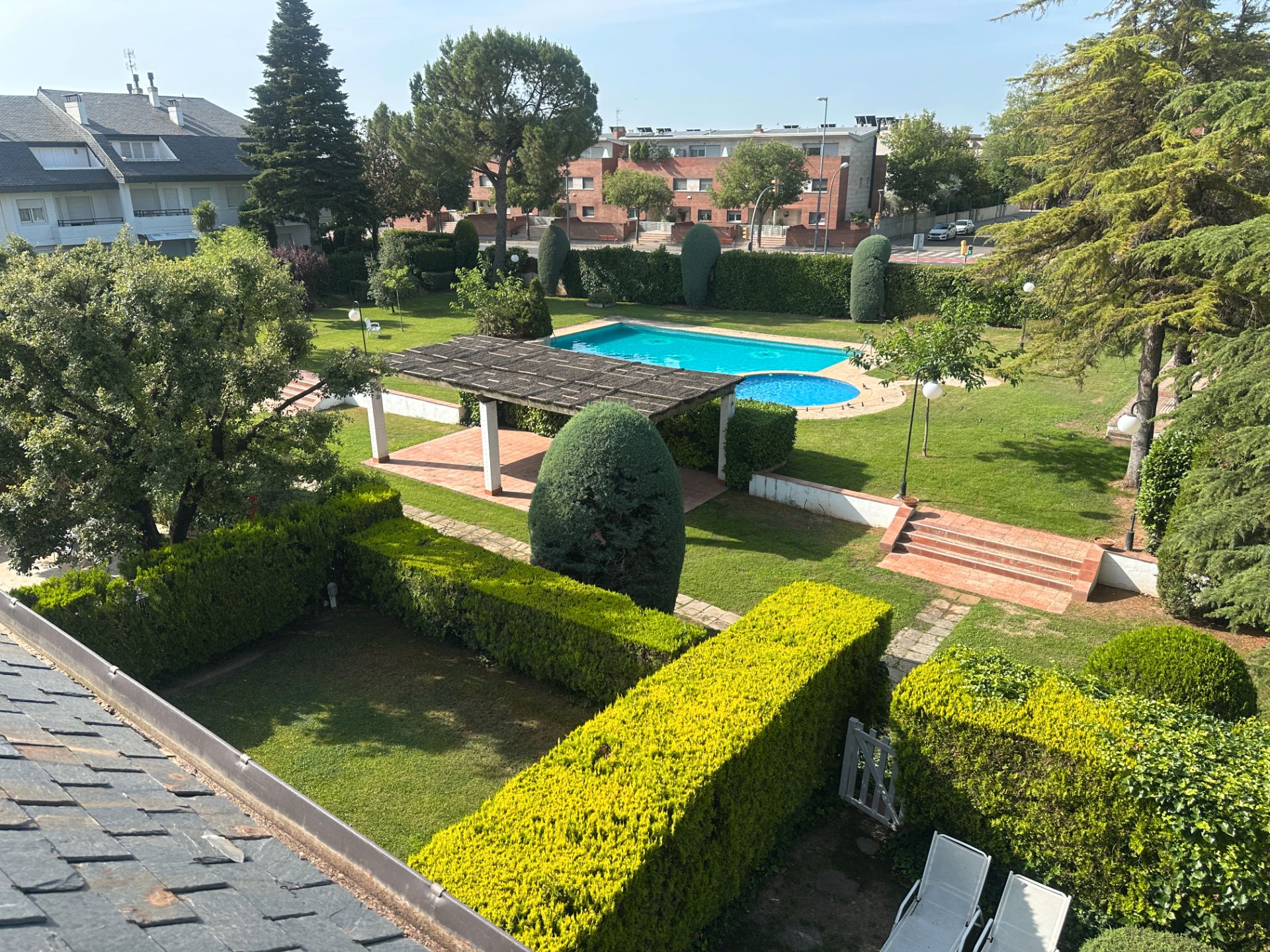 Swimming pool of Single-family semi-detached for sale in  Lleida Capital  with Air Conditioner, Heating and Private garden