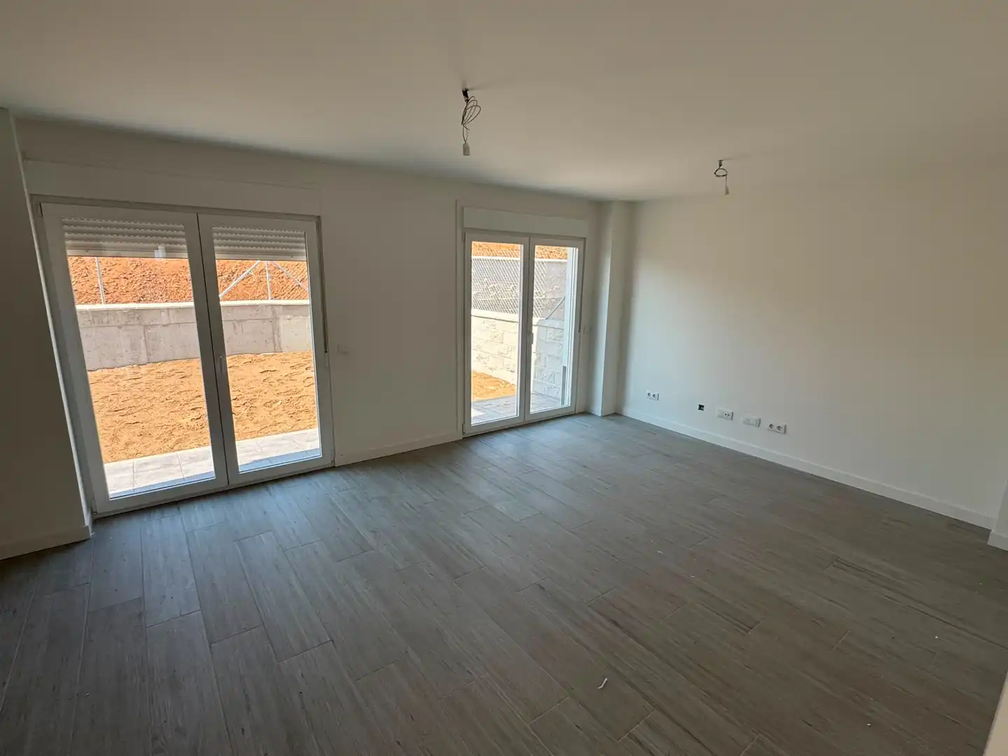 Sala d'estar de Casa o xalet en venda en Villares de la Reina amb Aire condicionat, Calefacció i Jardí privat