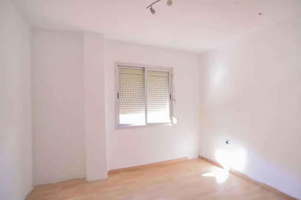 Bedroom of Flat for sale in Sabadell