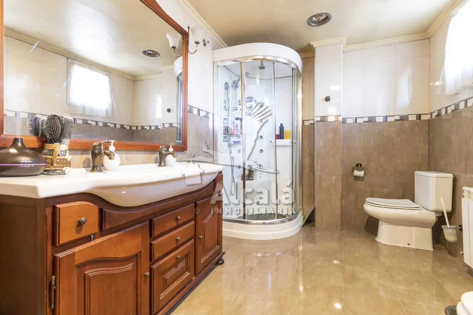 Baño de Casa adosada en venta en Azuqueca de Henares con Aire acondicionado, Calefacción y Piscina