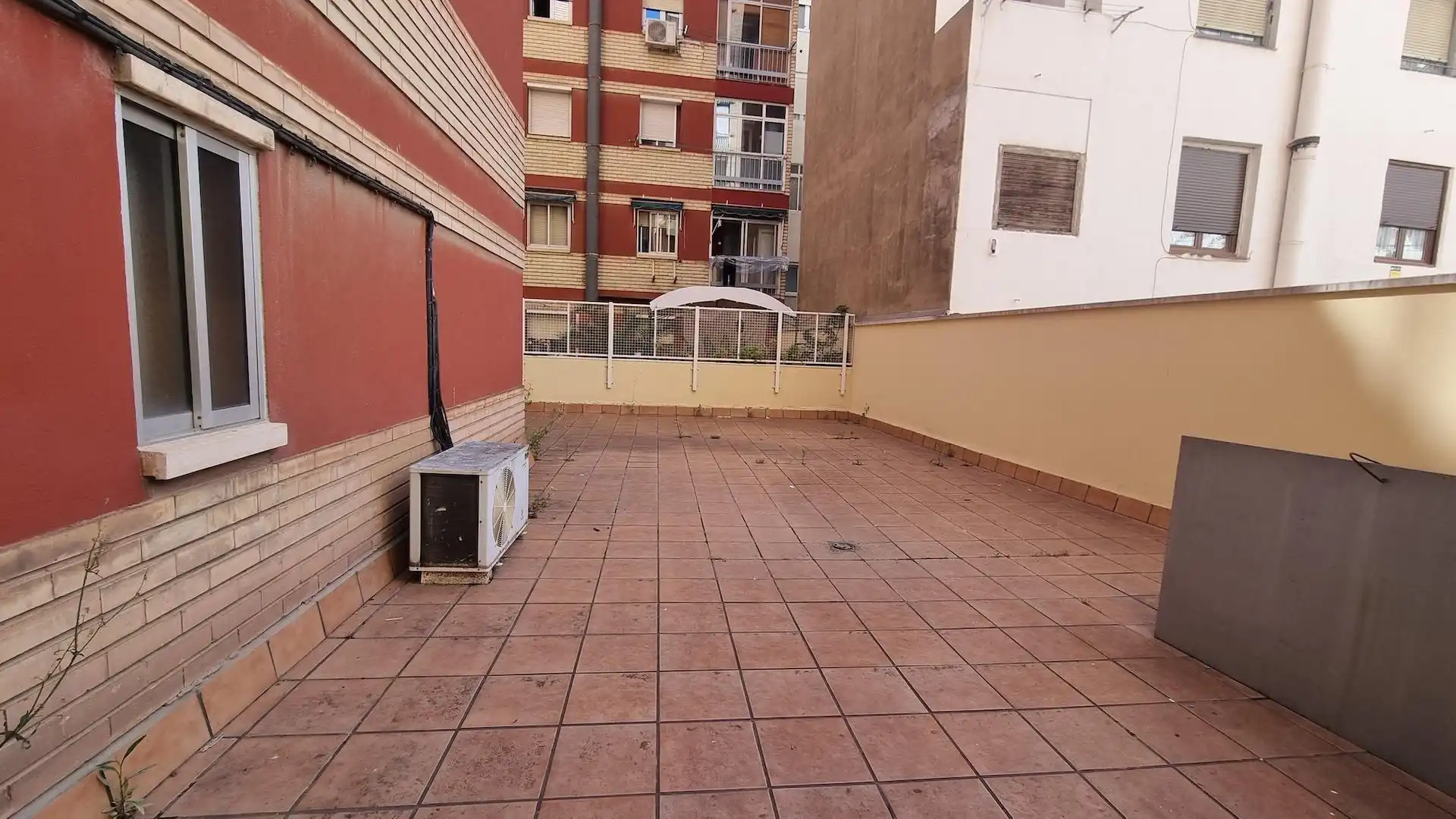 Terraza de Oficina de alquiler en Zaragoza con Aire acondicionado, Calefacción y Terraza
