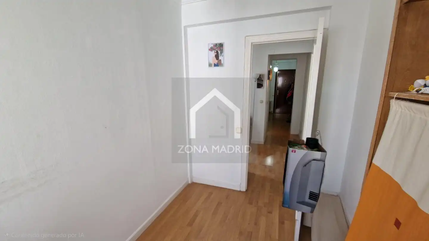 Flat for sale in Madrid  with Furnished