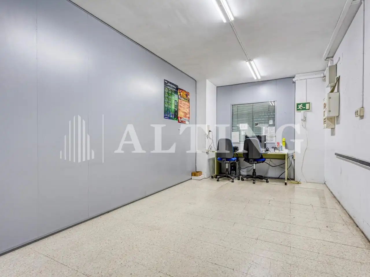 Commercial properties for sale in Barcelona  with Air Conditioner