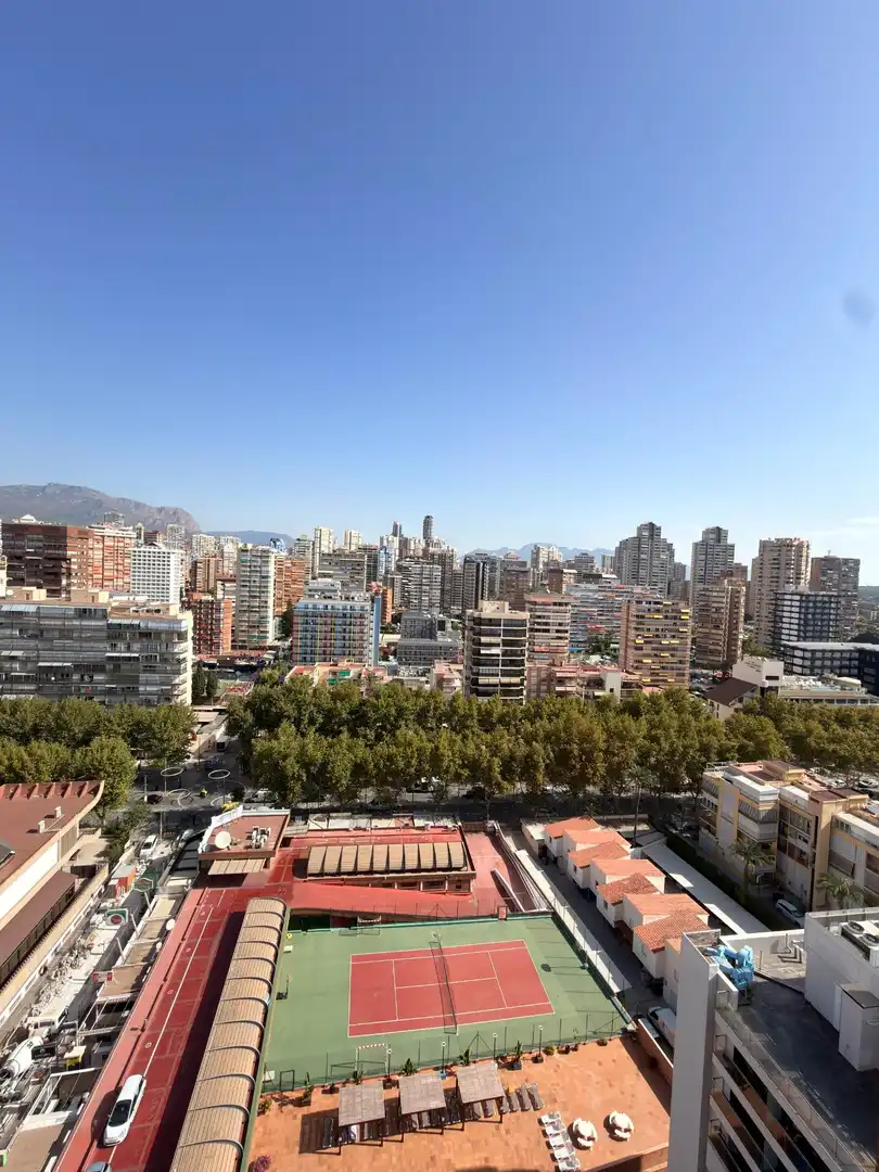 Vista exterior de Pis en venda en Benidorm amb Aire condicionat, Calefacció i Terrassa