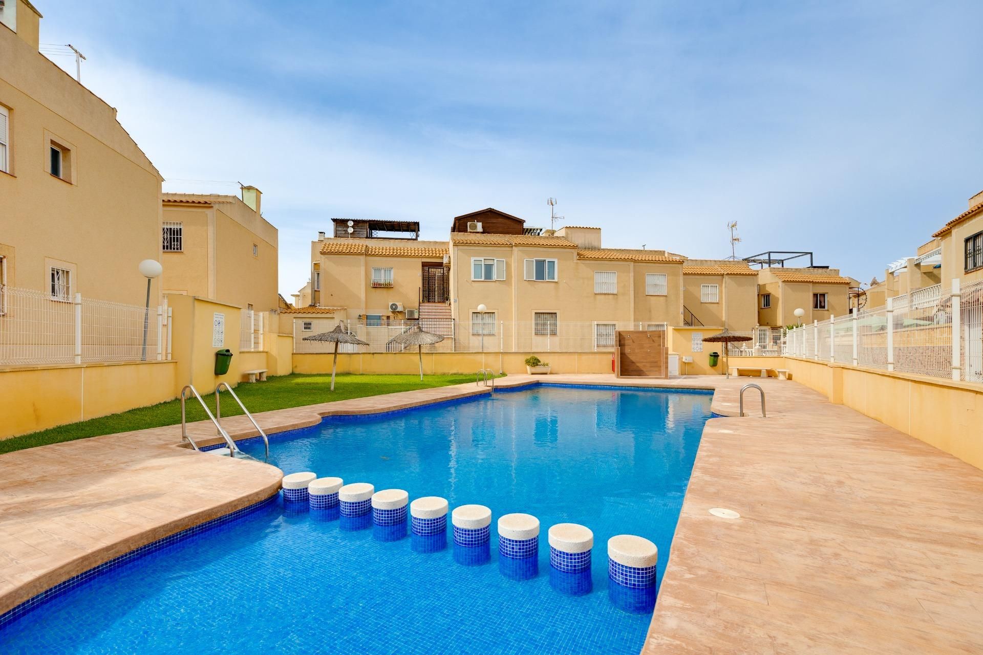 Swimming pool of House or chalet for sale in Torrevieja  with Balcony and Community pool