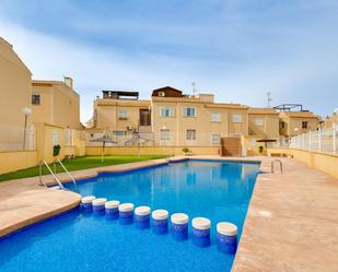Piscina de Casa o xalet en venda en Torrevieja amb Balcó i Piscina comunitària