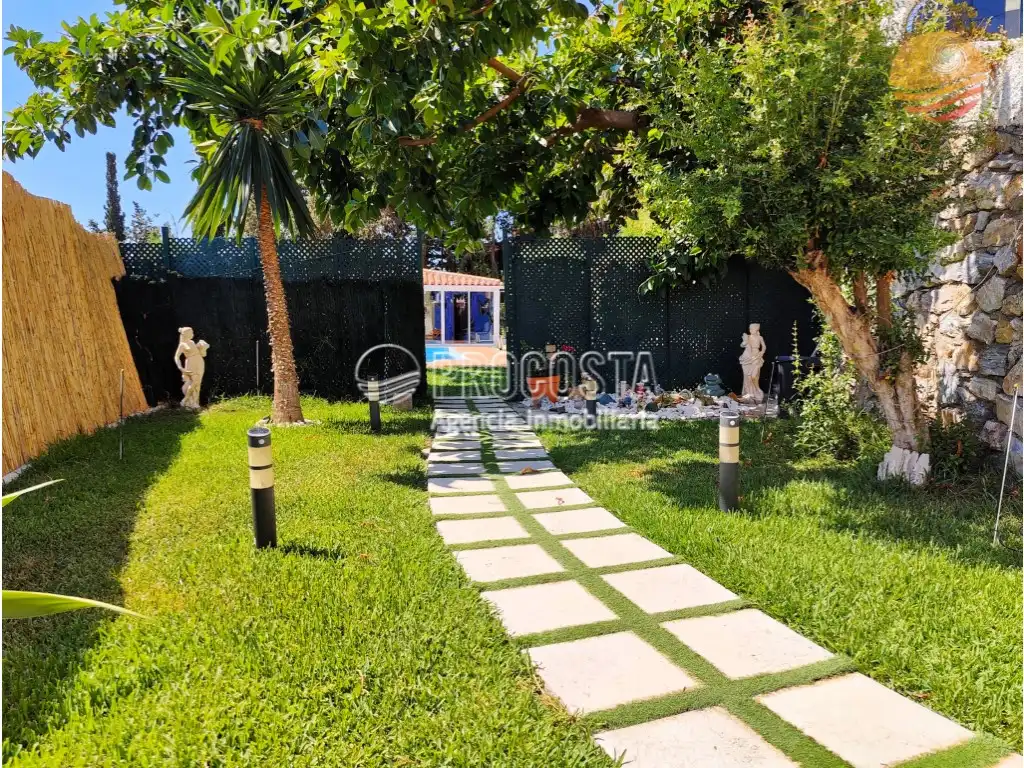 Houses for sale in Almuñécar  with Private garden, Terrace and Swimming Pool