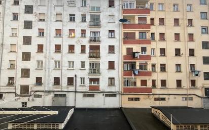 Vista exterior de Pis en venda en Bilbao 