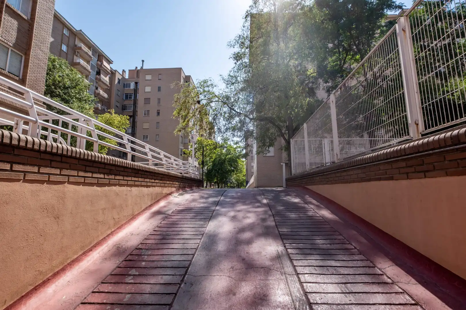 Vista exterior de Piso en venta en Zaragoza con Aire acondicionado y Terraza