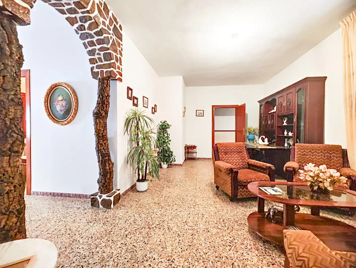 Sala d'estar de Casa o xalet en venda en Puertollano amb Calefacció, Traster i Moblat