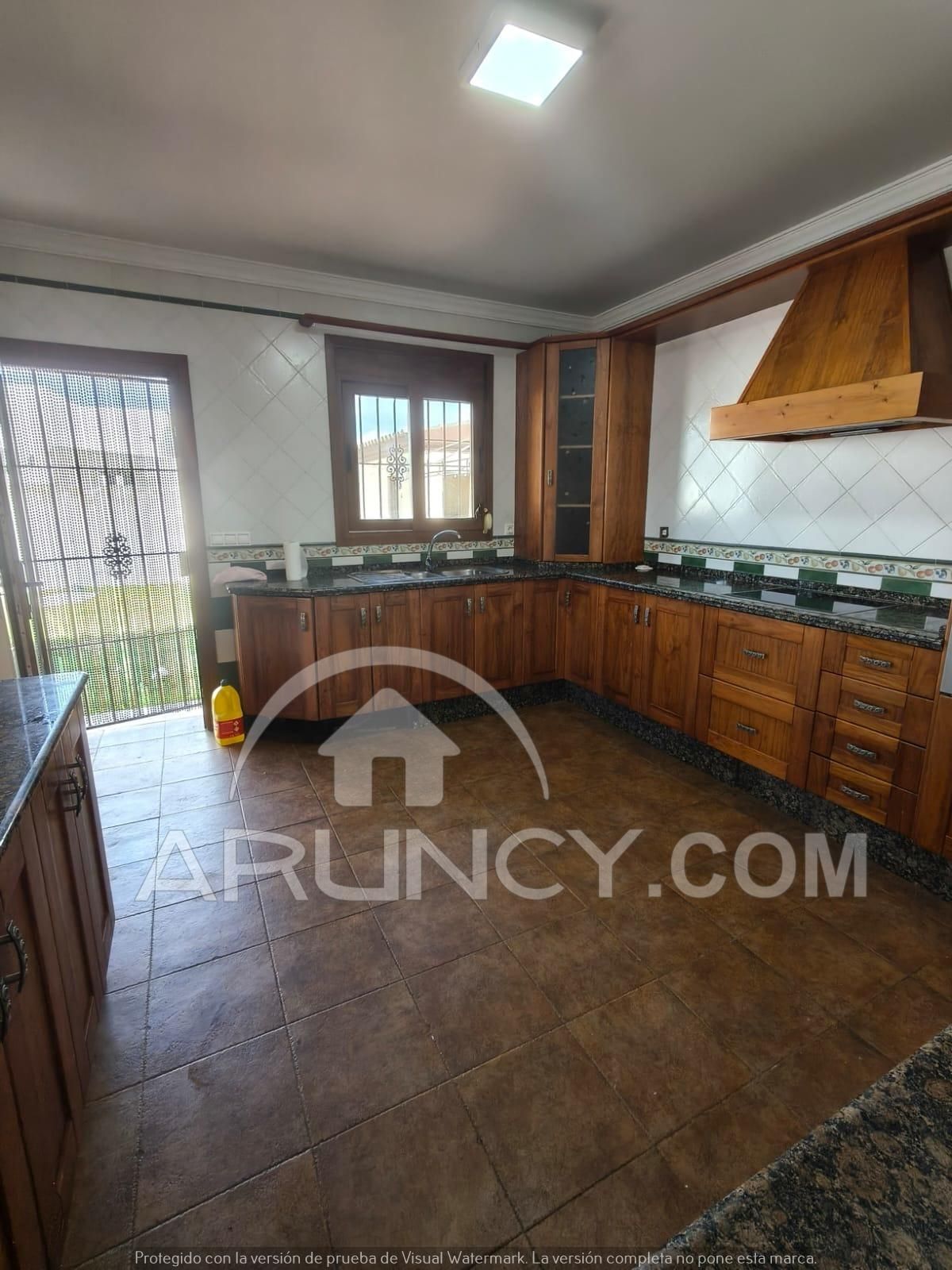 Kitchen of House or chalet for sale in Chiclana de la Frontera