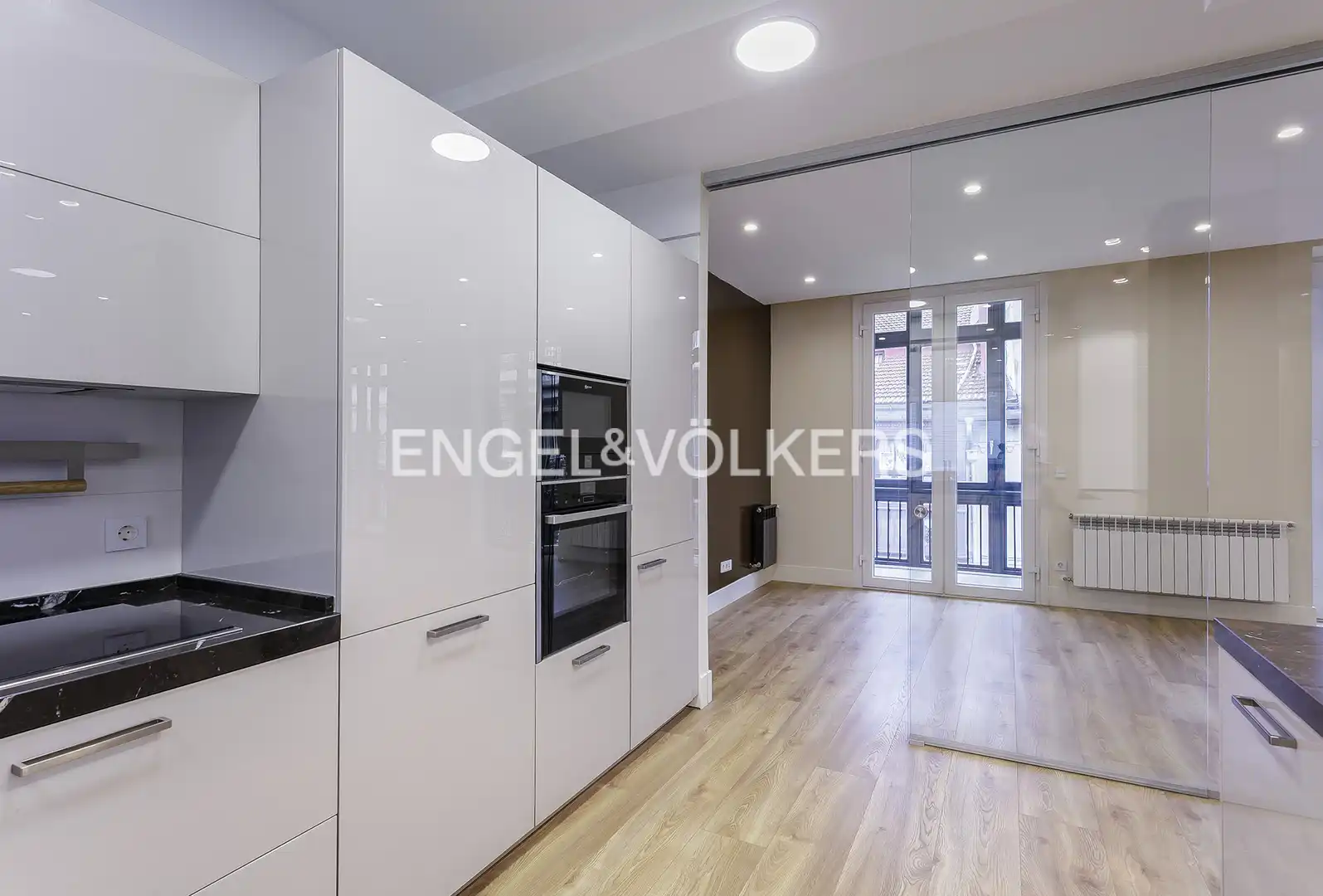 Cocina de Piso de alquiler en Bilbao  con Calefacción y Balcón