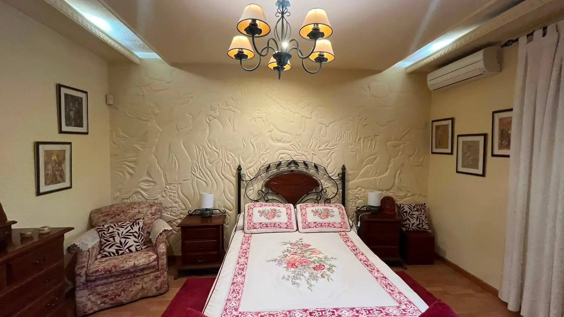 Habitación de Casa o chalet en venta en Elche / Elx con Aire acondicionado, Calefacción y Jardín privado