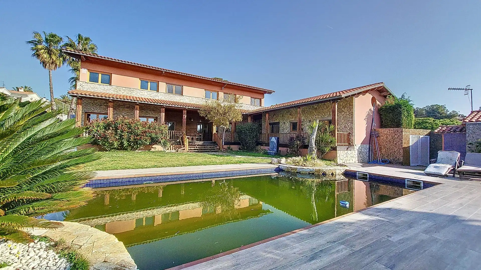 Piscina de Casa o chalet en venta en Calafell con Aire acondicionado, Calefacción y Jardín privado