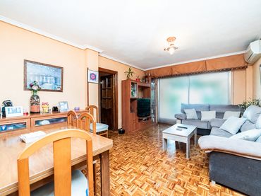 Wohnung mit Aufzug zum Verkauf in Calle del Río Genil