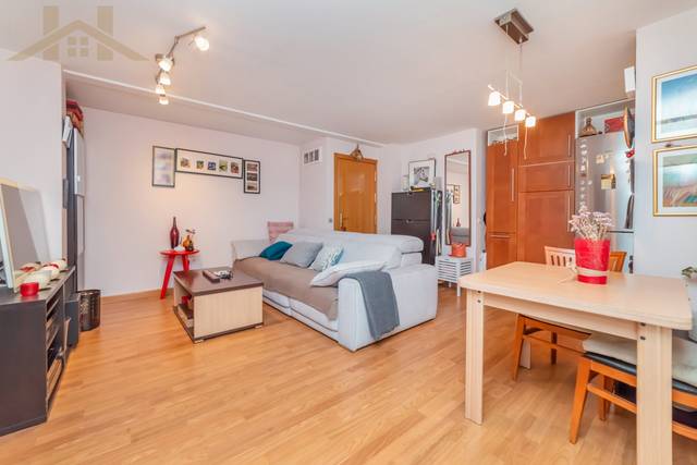 Piso en Venta en Calle Mayorazgo en Zarzaquemada