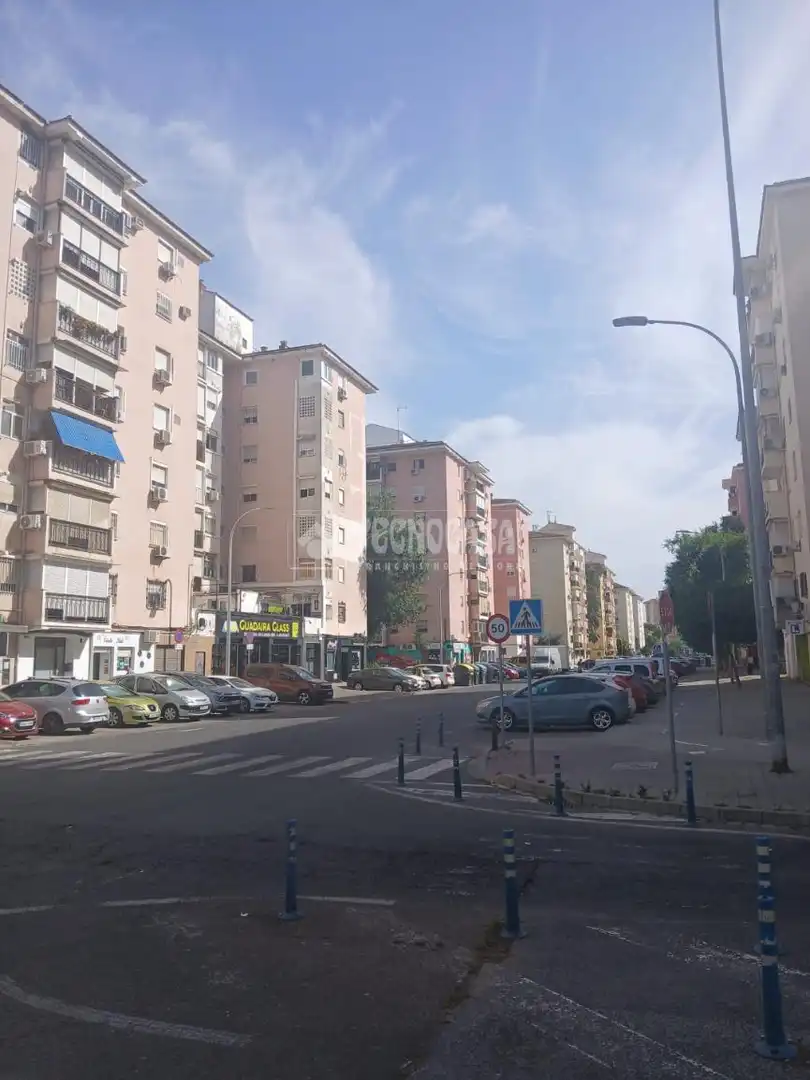Flat for sale in Parque Alcosa