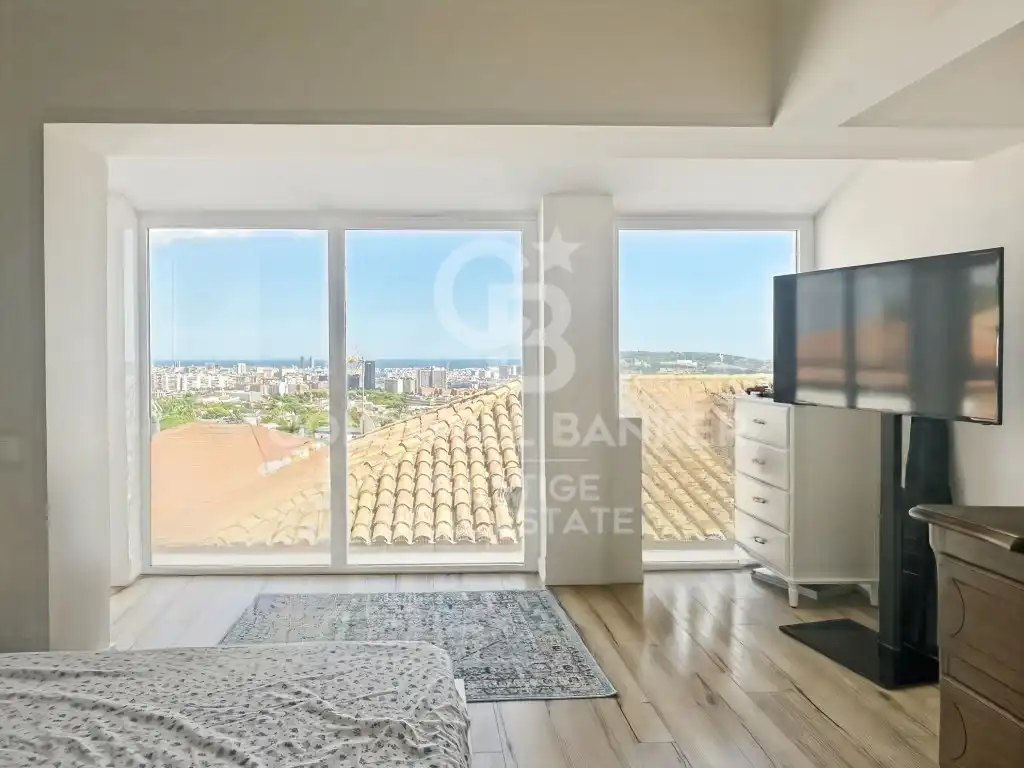 Habitación de Casa o chalet en venta en Barcelona