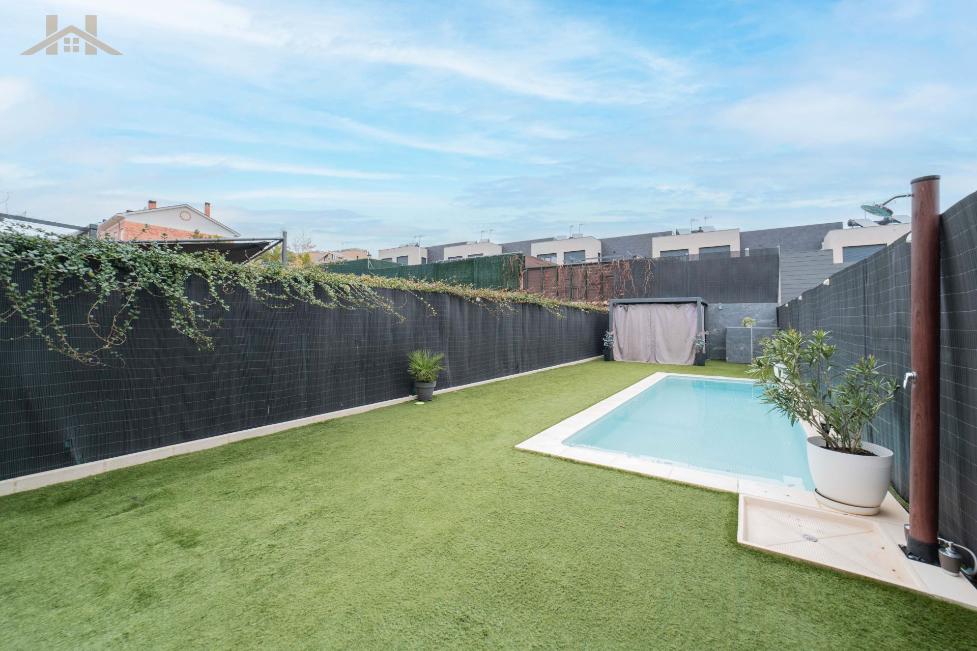 Swimming pool of Single-family semi-detached for sale in Arroyomolinos (Madrid)  with Air Conditioner, Heating and Private garden