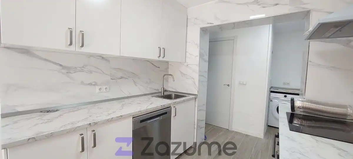 Cocina de Piso de alquiler en Madrid con Aire acondicionado, Calefacción y Horno