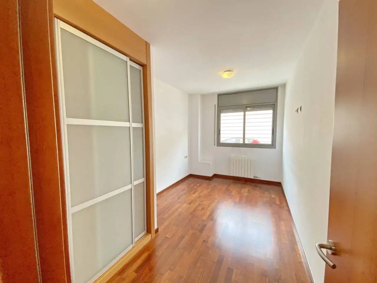 Dormitori de Pis en venda en Terrassa amb Aire condicionat, Calefacció i Parquet