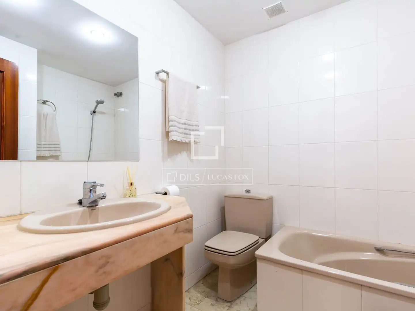 Badezimmer von Wohnung zum Verkauf in Sant Just Desvern mit Terrasse und Balkon