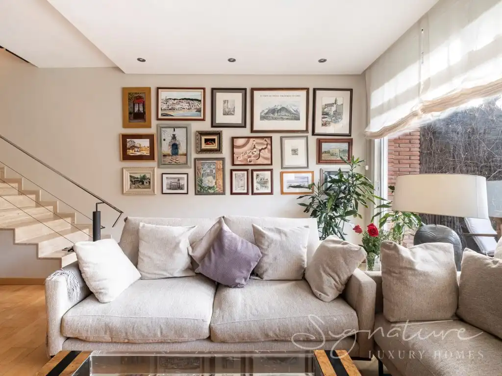 Living room of Detached homes for sale in Sant Cugat del Vallès  with Air Conditioner, Private garden and Terrace