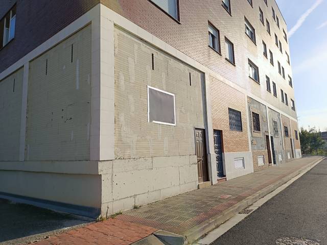 Local comercial en Venta en La Portalada - Varea