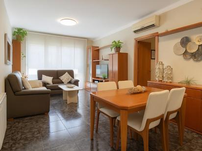 Living room of Flat for sale in Vilafranca del Penedès  with Air Conditioner, Heating and Oven