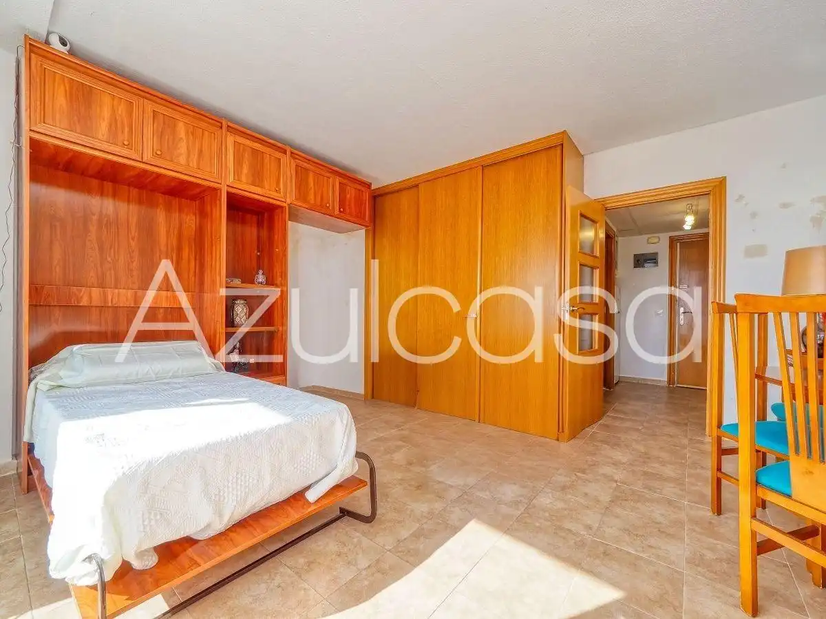 Habitación de Estudio en venta en Alicante / Alacant con Aire acondicionado, Parquet y Terraza