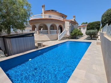 Villa avec piscine à vendre à Ciudad Quesada