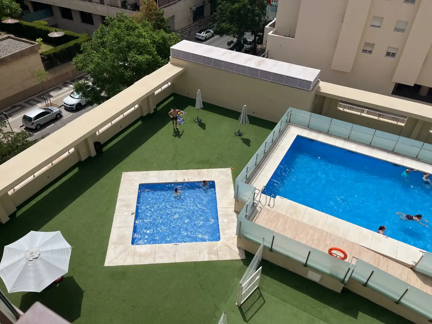 Piso con piscina en alquiler en Calle Franz Kafka 23