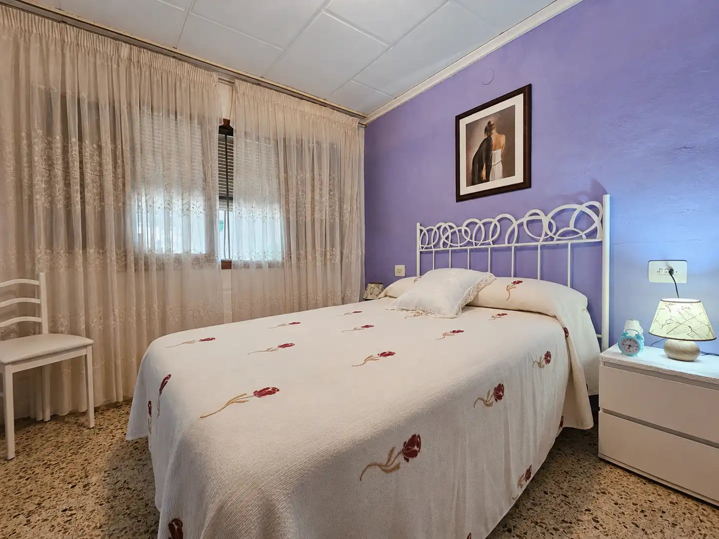 Dormitori de Casa o xalet en venda en Oliva amb Jardí privat, Piscina i Moblat