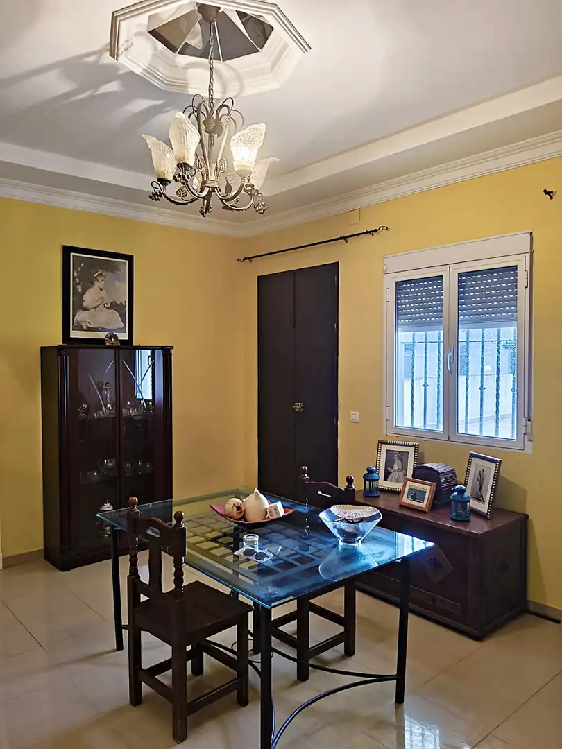 Casa adosada en venta en Pilas con Aire acondicionado y Terraza