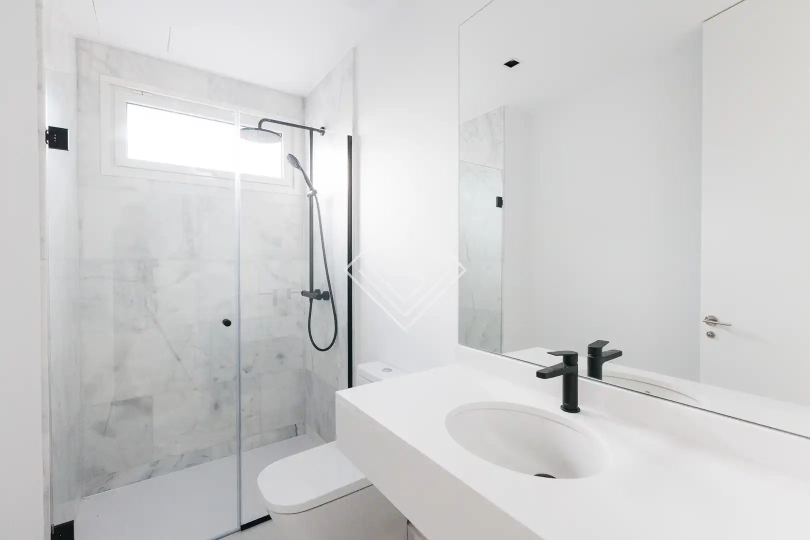 Baño de Dúplex en venta en Madrid con Aire acondicionado, Terraza y Trastero