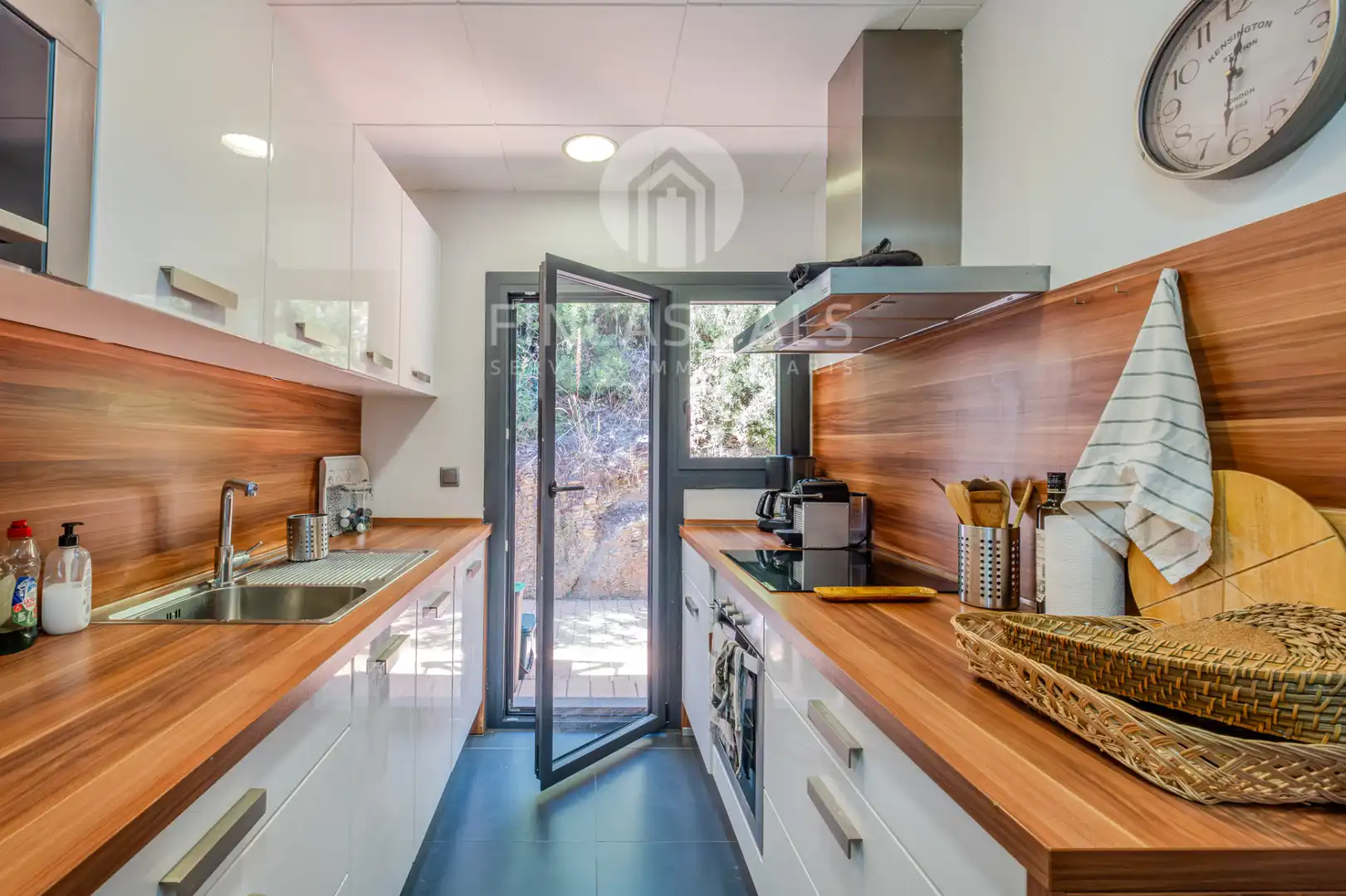 Detached house with pool for sale in Carrer de Londres 53, imagen 18
