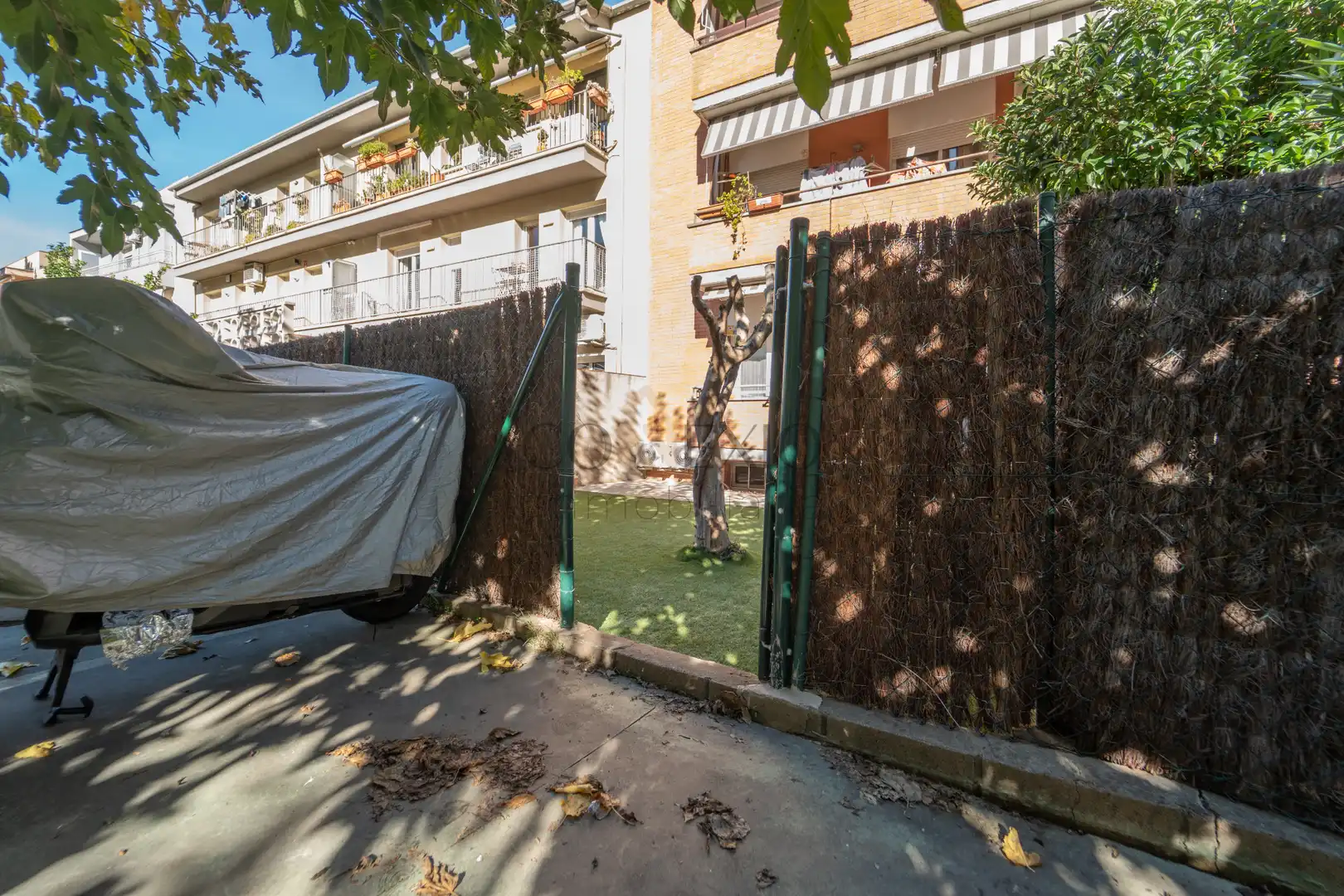 Exterior view of Ground floor for sale in Girona  with Air Conditioner, Heating and Private garden