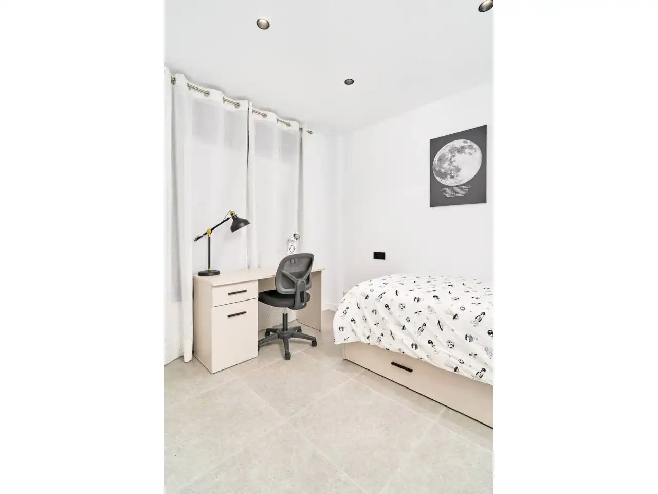 Habitación de Piso en venta en Torrox con Terraza, Trastero y Piscina comunitaria
