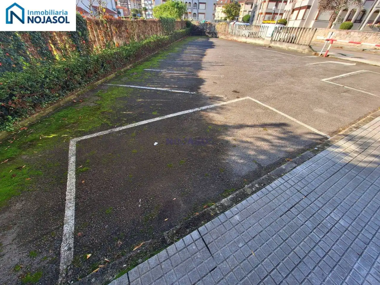 Aparcament de Dúplex de lloguer en Noja amb Calefacció, Terrassa i Moblat