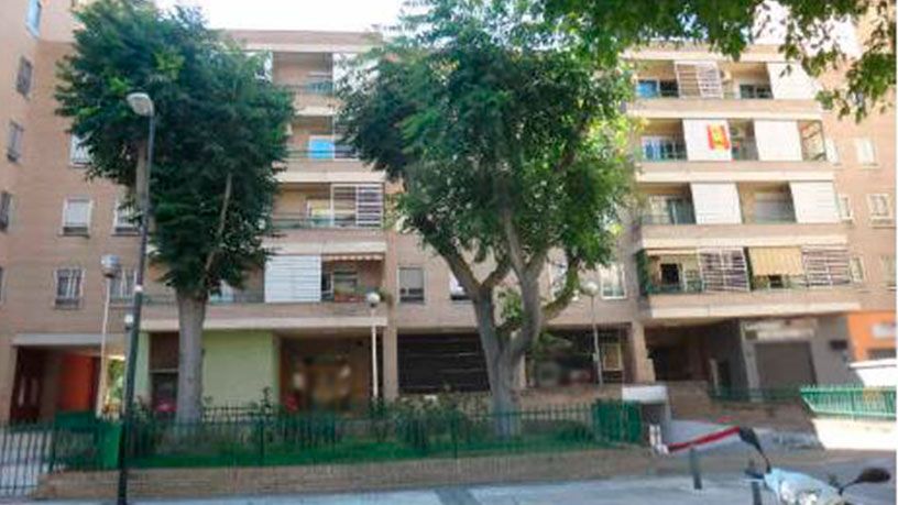 Vista exterior de Local en venda en  Zaragoza Capital