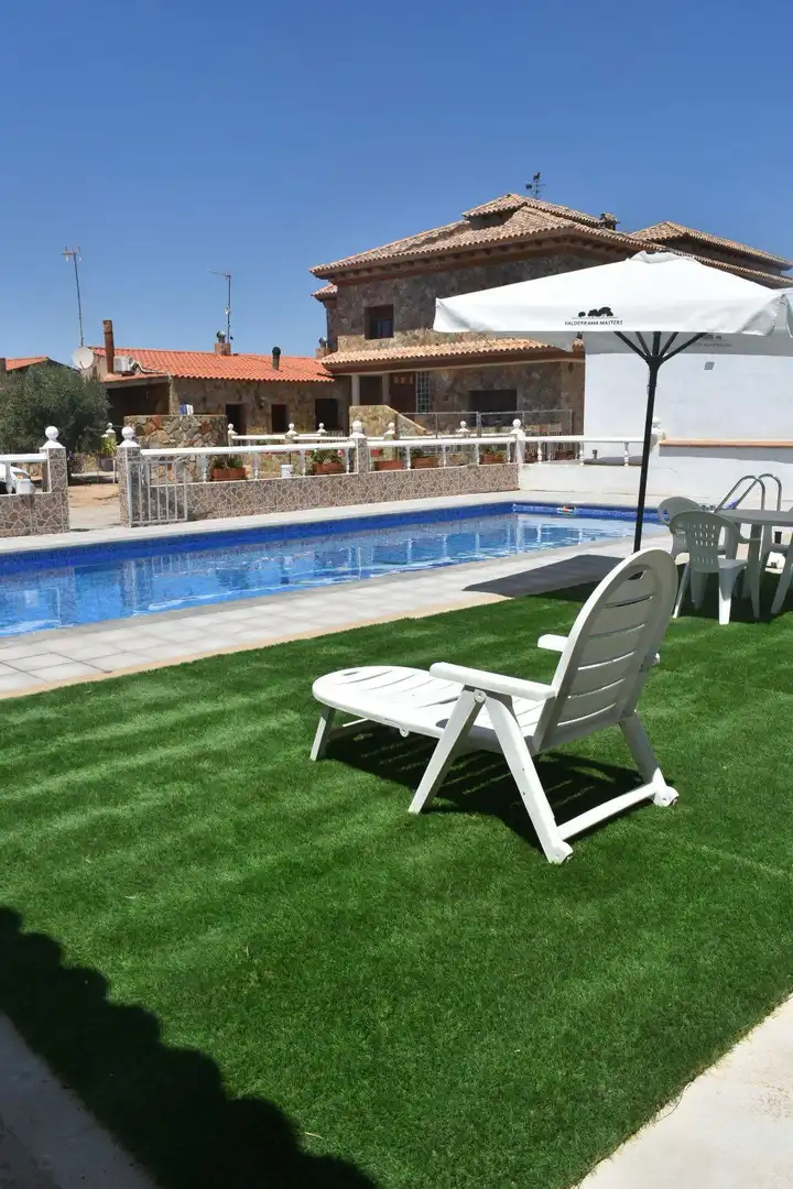 Piscina de Casa o xalet de lloguer en Casasimarro amb Aire condicionat, Calefacció i Jardí privat