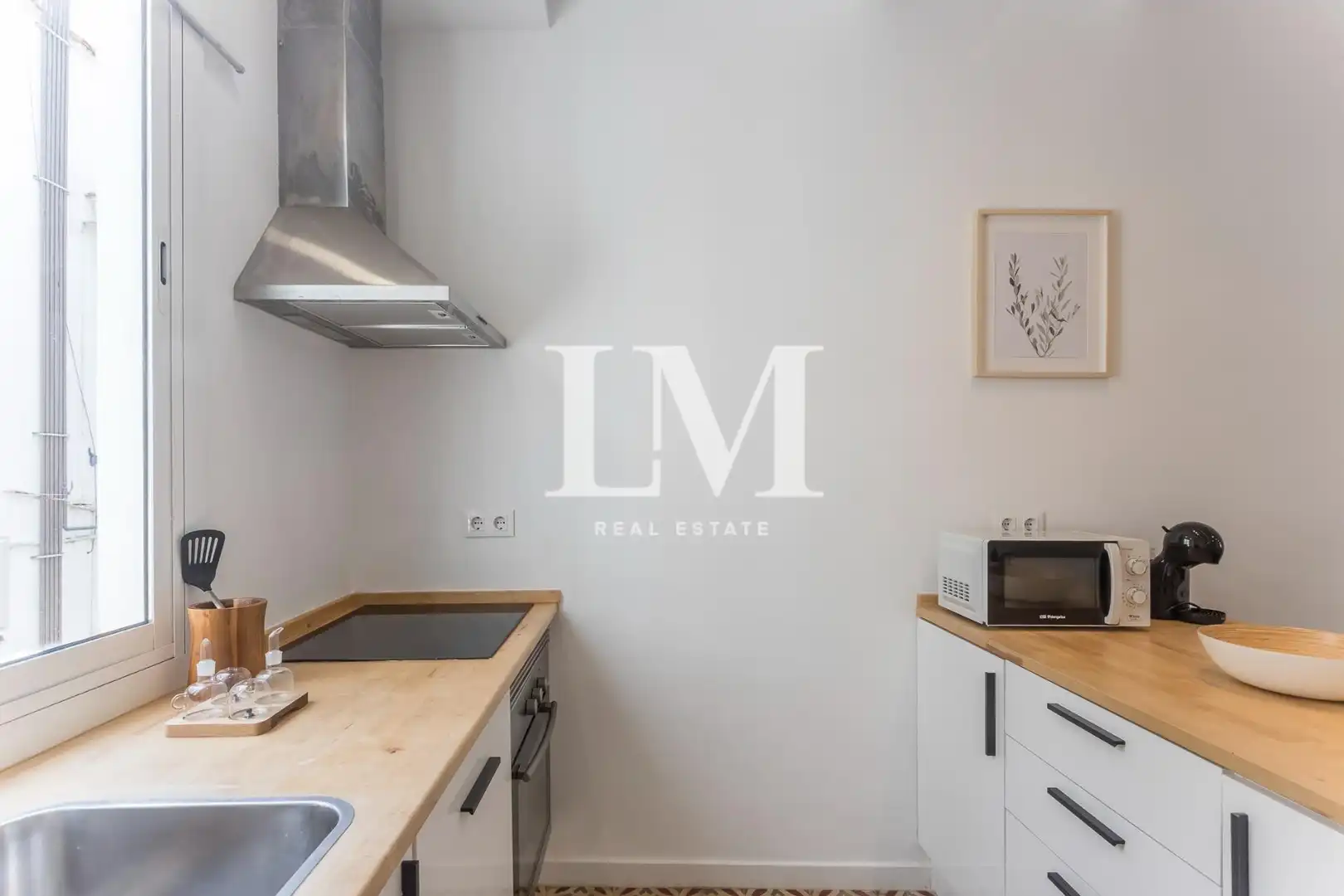 Cuina de Apartament de lloguer en Barcelona amb Aire condicionat, Calefacció i Moblat