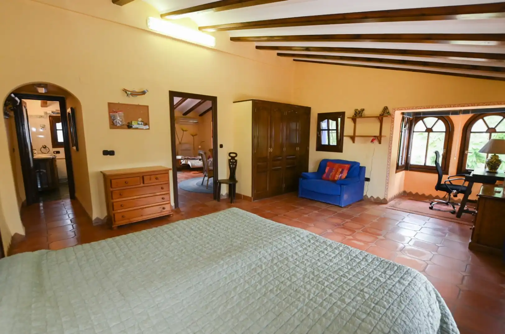 Country homes for sale in Canuta