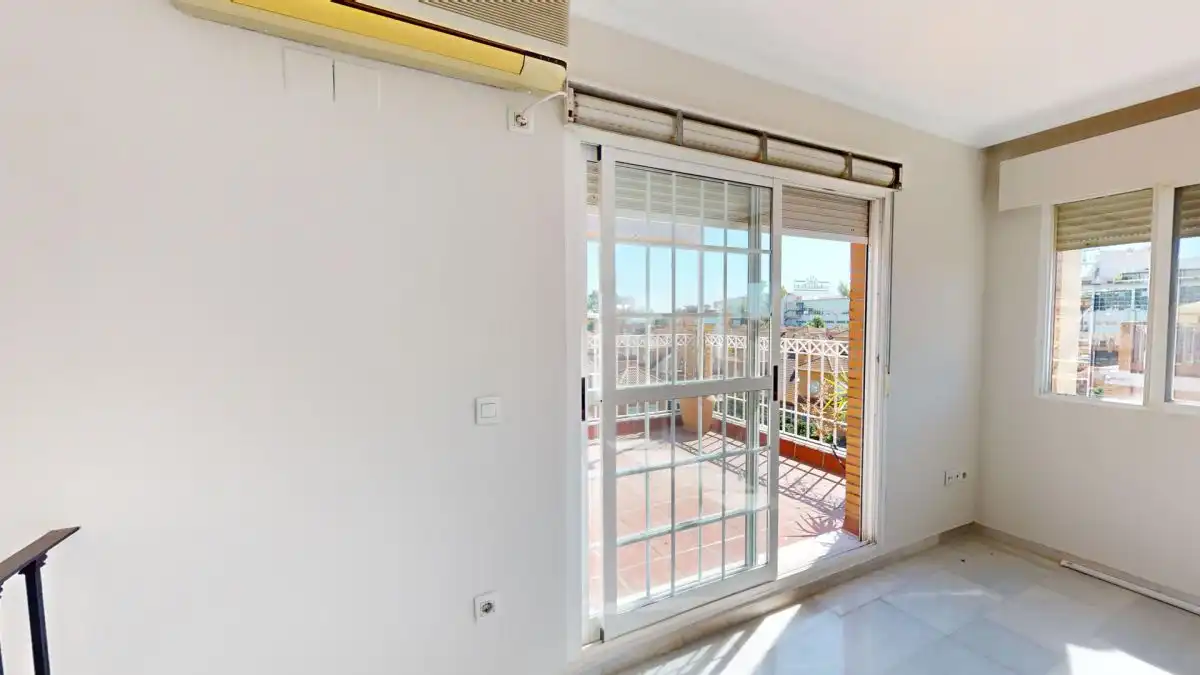 Balcony of Flat for rent in Sevilla  with Air Conditioner, Heating and Terrace