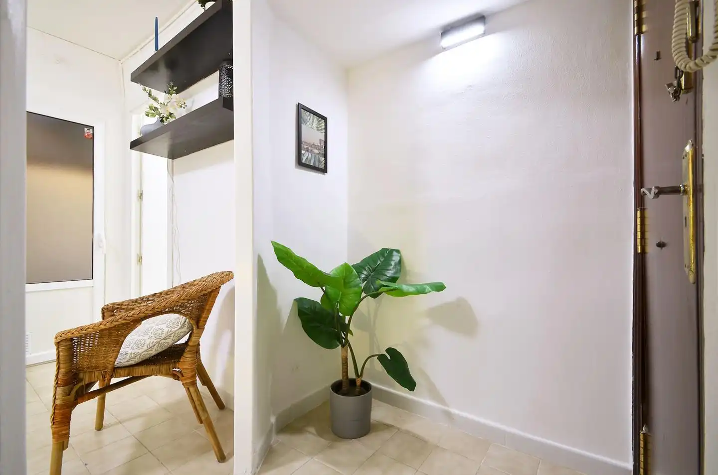Ground floor for sale in Barcelona  with Alarm