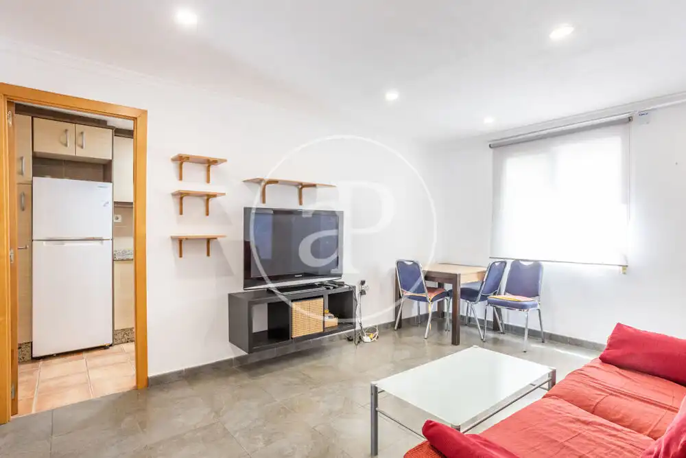 Living room of Flat for rent in Valencia  with Heating, Furnished and Balcony