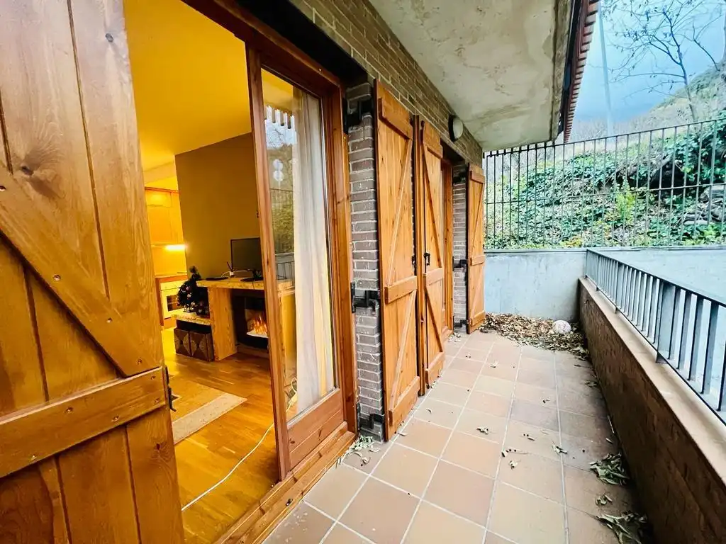 Vista exterior de Estudio en venta en Sort