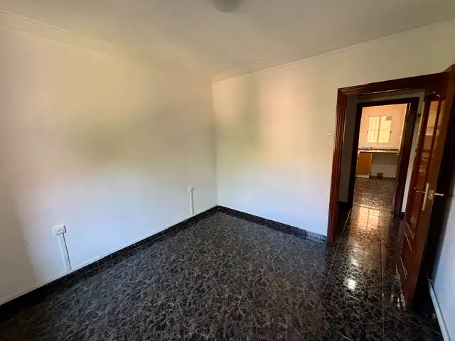 Flat for rent in L'Hospitalet de Llobregat  with Air Conditioner, Heating and Balcony