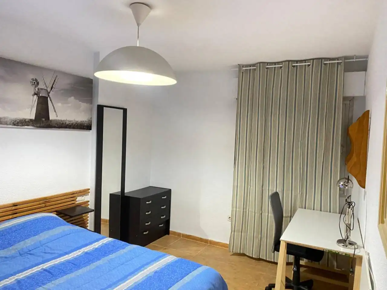 Schlafzimmer von Wohnung zur Miete in Granada mit Klimaanlage, Heizung und Möbliert